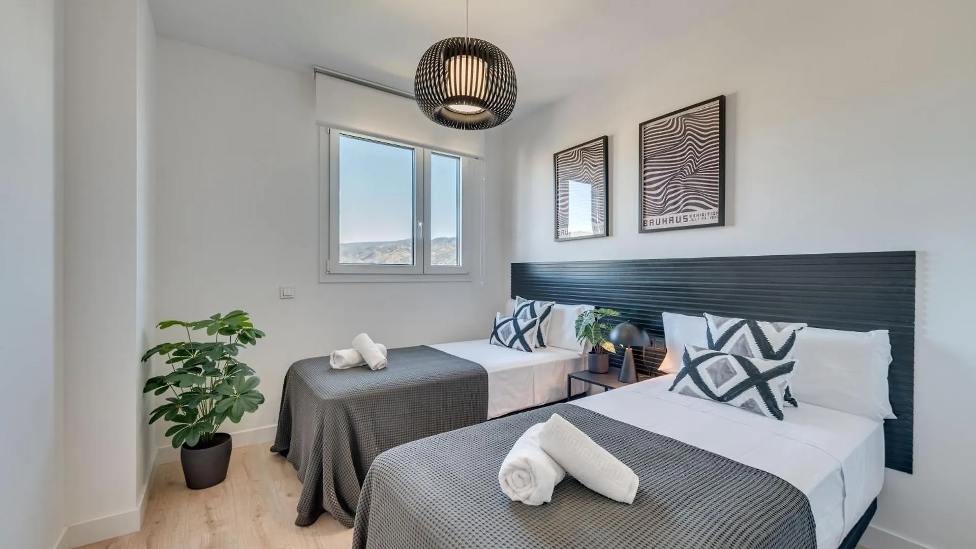 Apartament Xpce Sky Towers - Parking Free Malaga