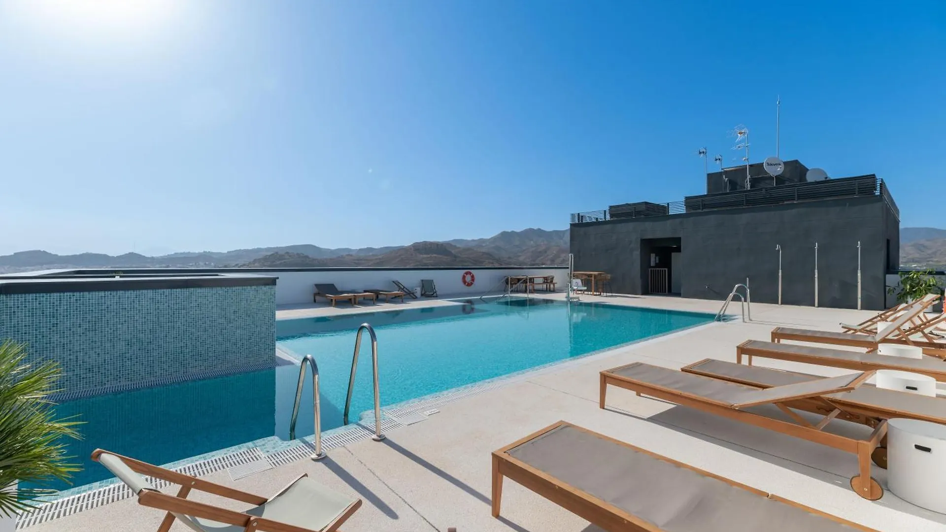 Apartament Xpce Sky Towers - Parking Free Malaga 0*,