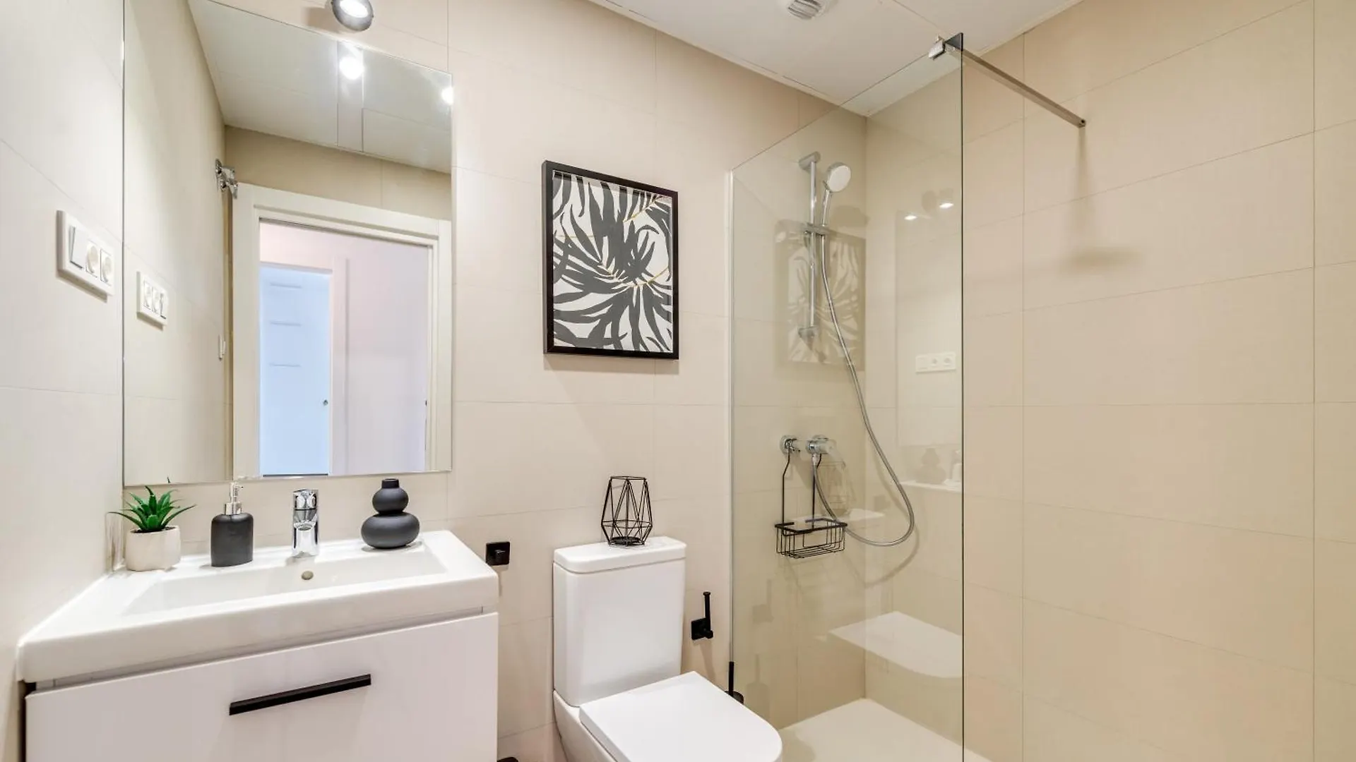 Apartament Xpce Sky Towers - Parking Free Malaga 0*,  Hiszpania