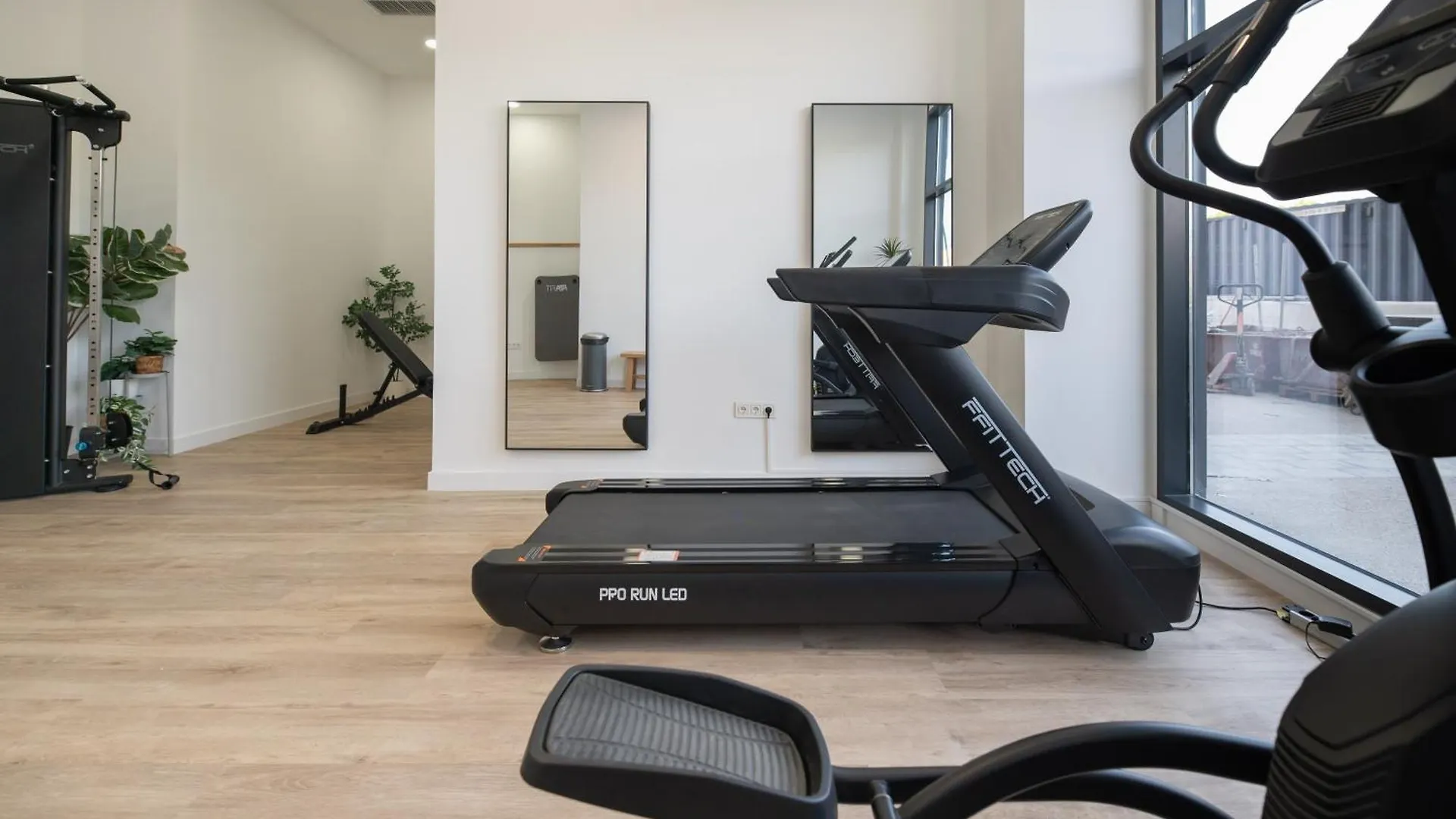 Xpce Sky Towers - Parking Free Apartamento Málaga 0*,  Espanha