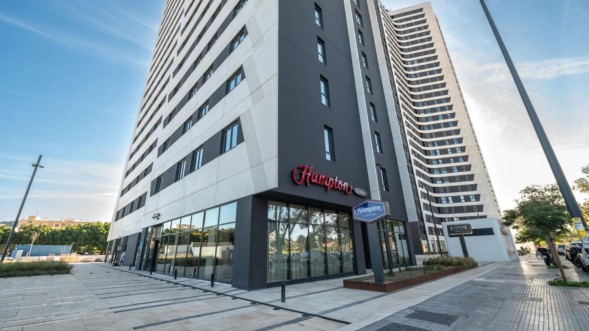 Xpce Sky Towers - Parking Free Apartamento Málaga