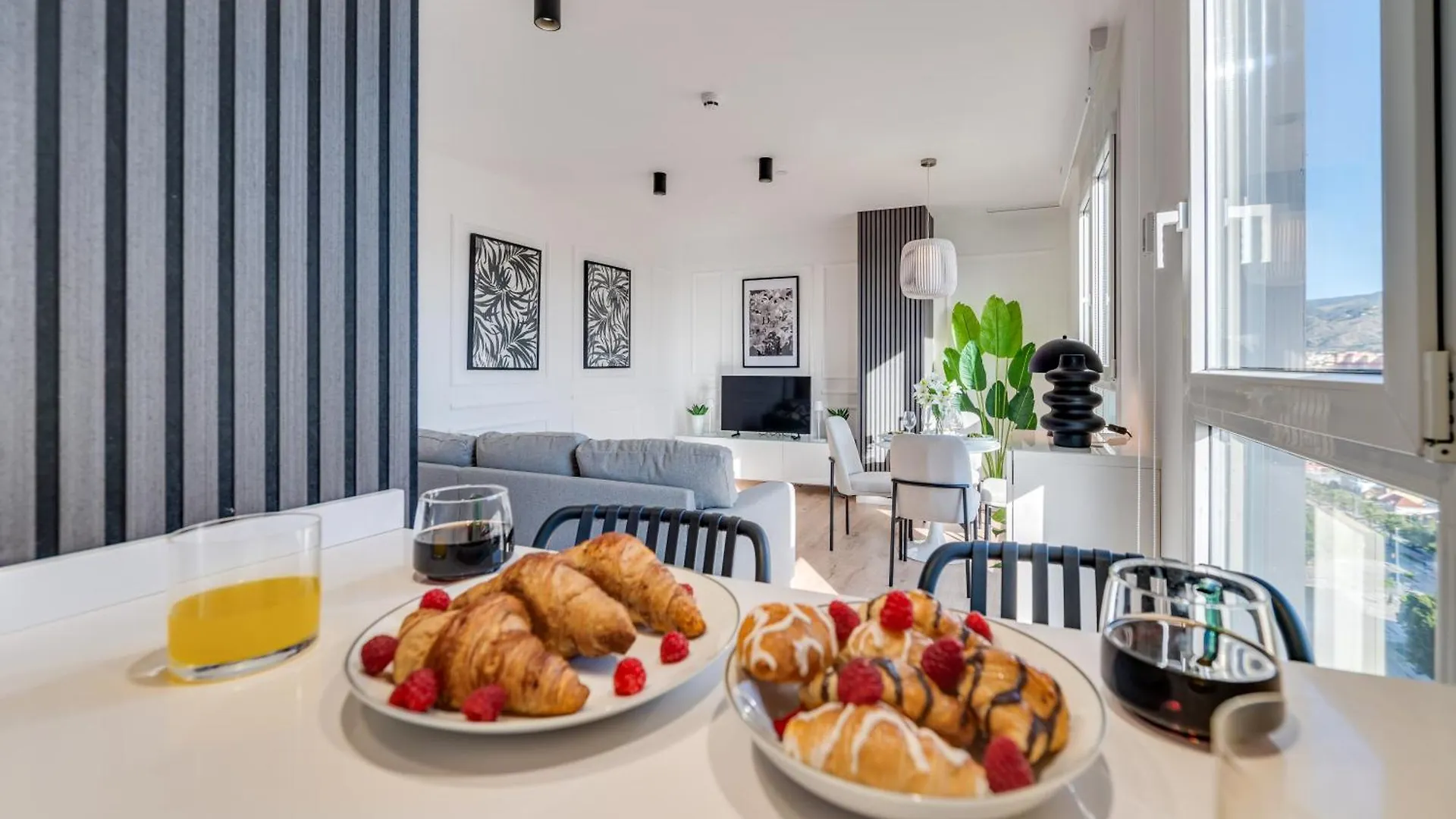 Xpce Sky Towers - Parking Free Apartamento Málaga