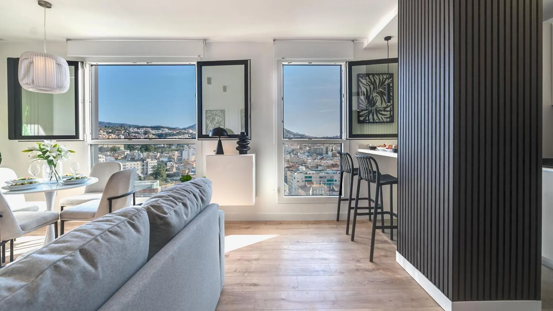 Xpce Sky Towers - Parking Free Apartamento Málaga