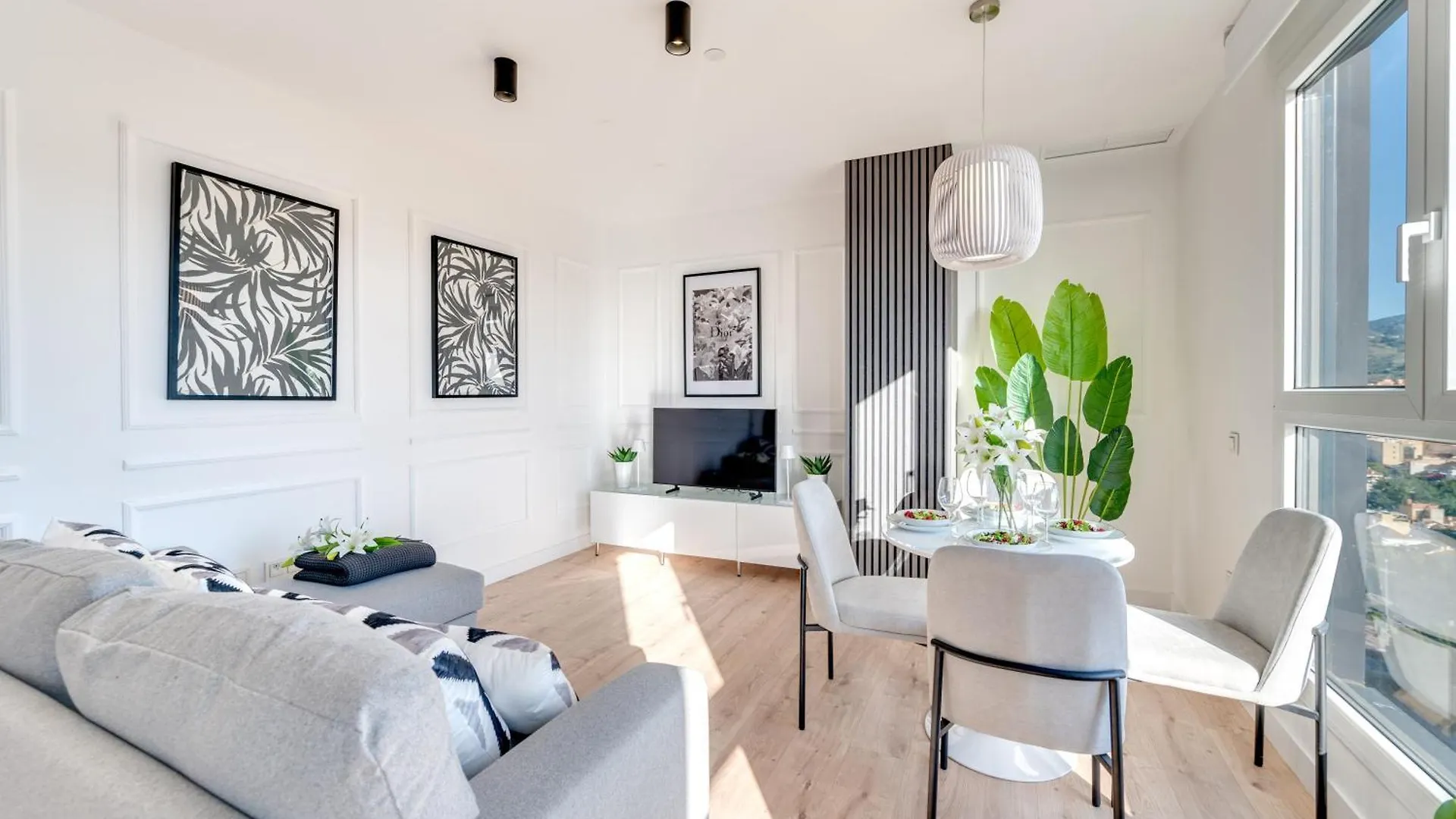 Xpce Sky Towers - Parking Free Apartment Malaga