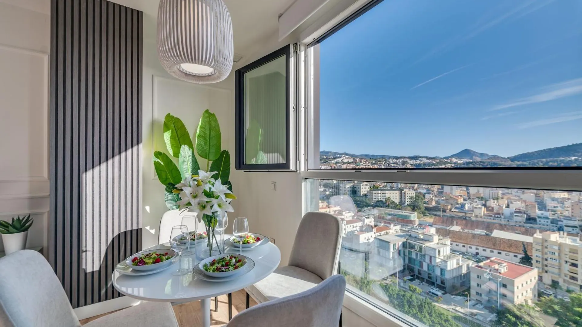 Xpce Sky Towers - Parking Free Apartment Malaga Spain